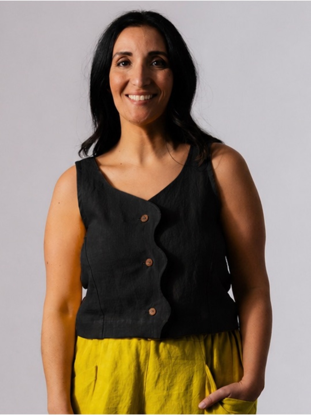 PAMUT Linen Wavy Top in Black size Large